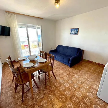 Apartment Luky *