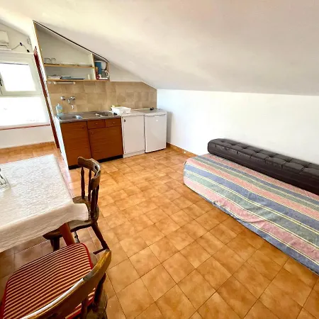 Apartment Luky *