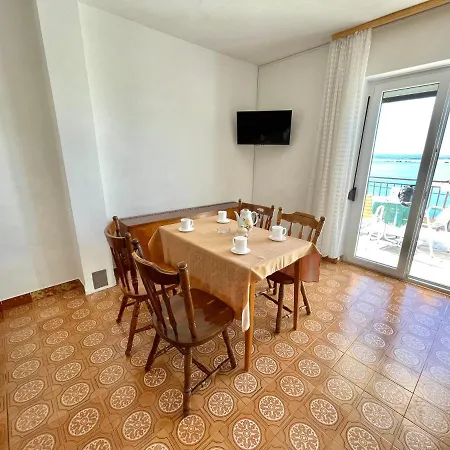 Apartment Luky *