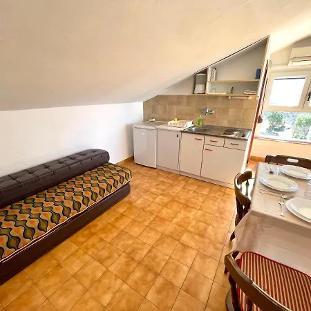Luky Apartament Dramalj
