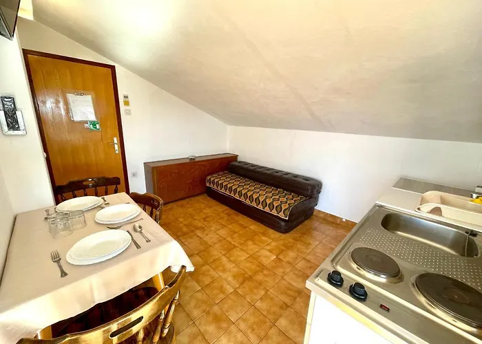 Apartment Luky *